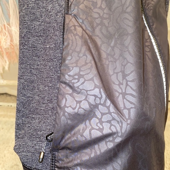 Lululemon Vest - Picture 5 of 5